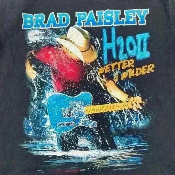 Gildan Brad Paisley H2OII Concert T-Shirt Size Medium - Picture 3 of 7